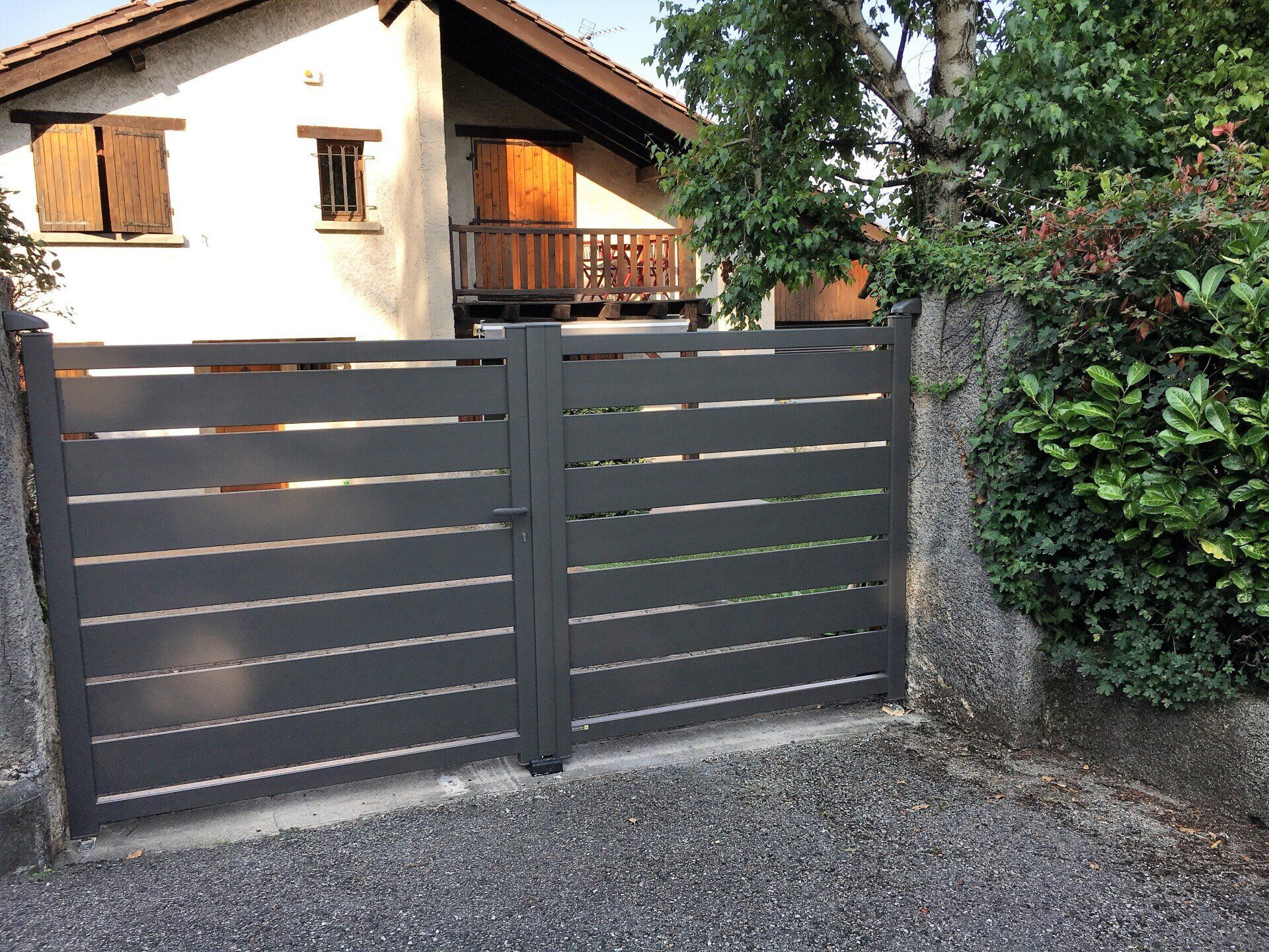 Portail  Beschi Stores