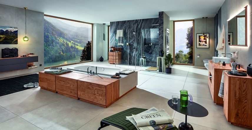 Wasserhahn wird installiert