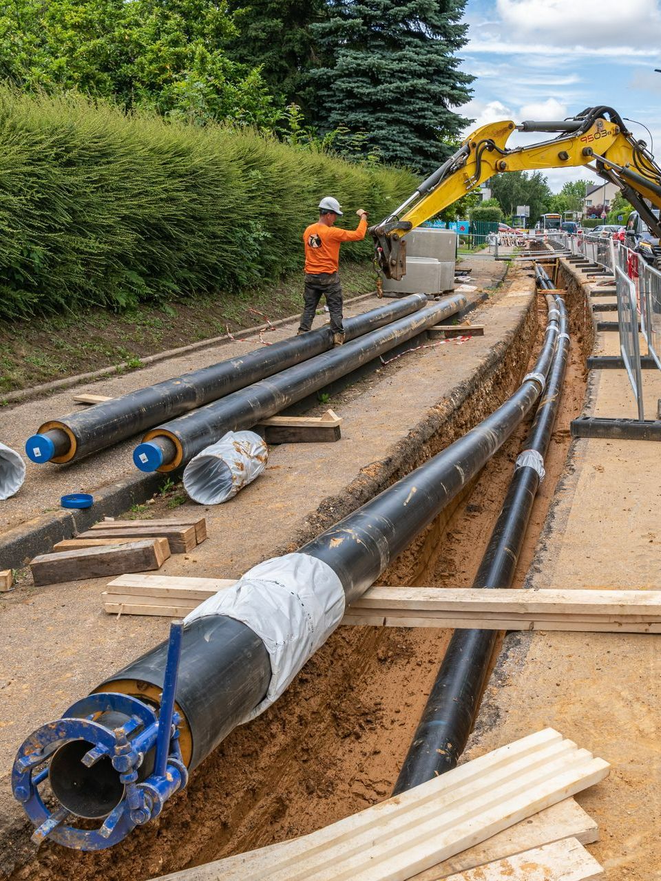 Installation de tuyaux dans une chaussée