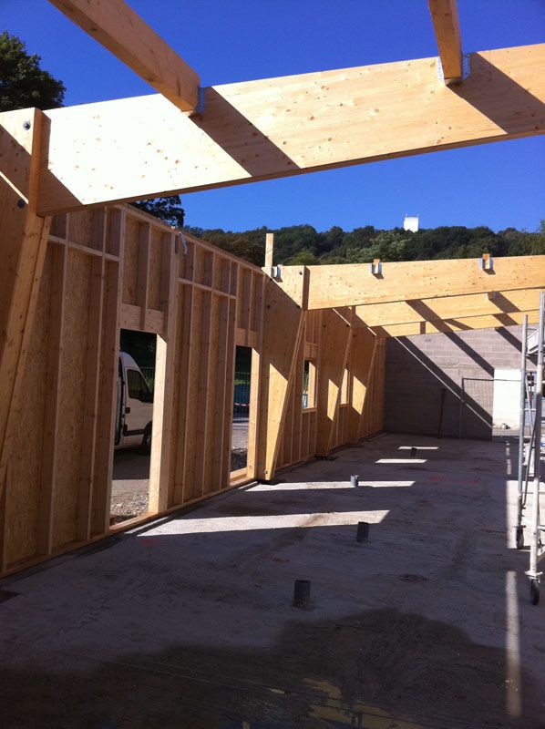 Vue de l'intérieur d'une structure en bois