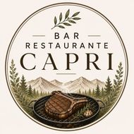 Logotipo del Bar Restaurante Capri con un filete en un plato, fondo de bosque de monta&ntilde;a, en dise&ntilde;o circular beige.