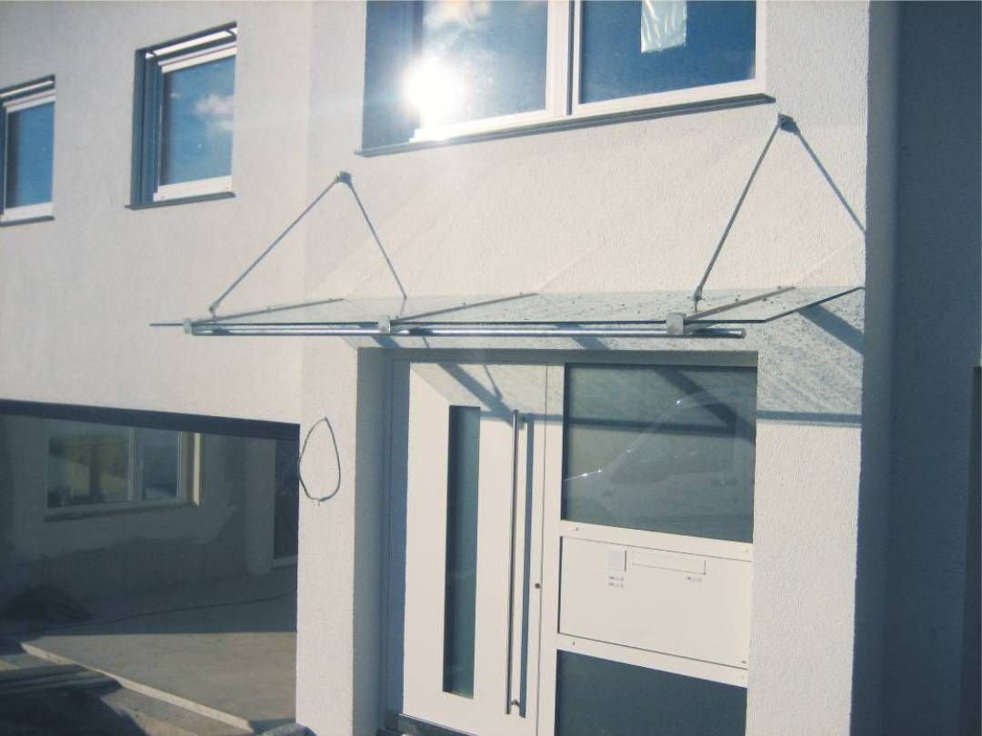 Vordach aus Glas