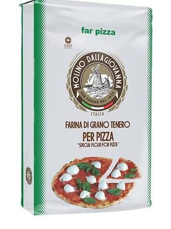 Una lattina di friarielli Torrente e un libretto informativo abbinato con il logo del marchio su sfondo bianco.