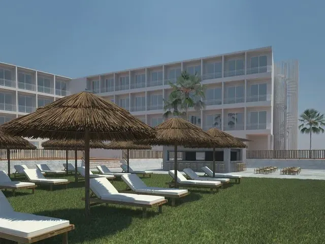 Impresión artística de un hotel con sombrillas de paja y tumbonas.