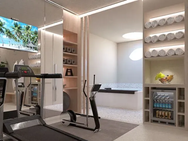 Hay una cinta de correr en el medio de la habitación.