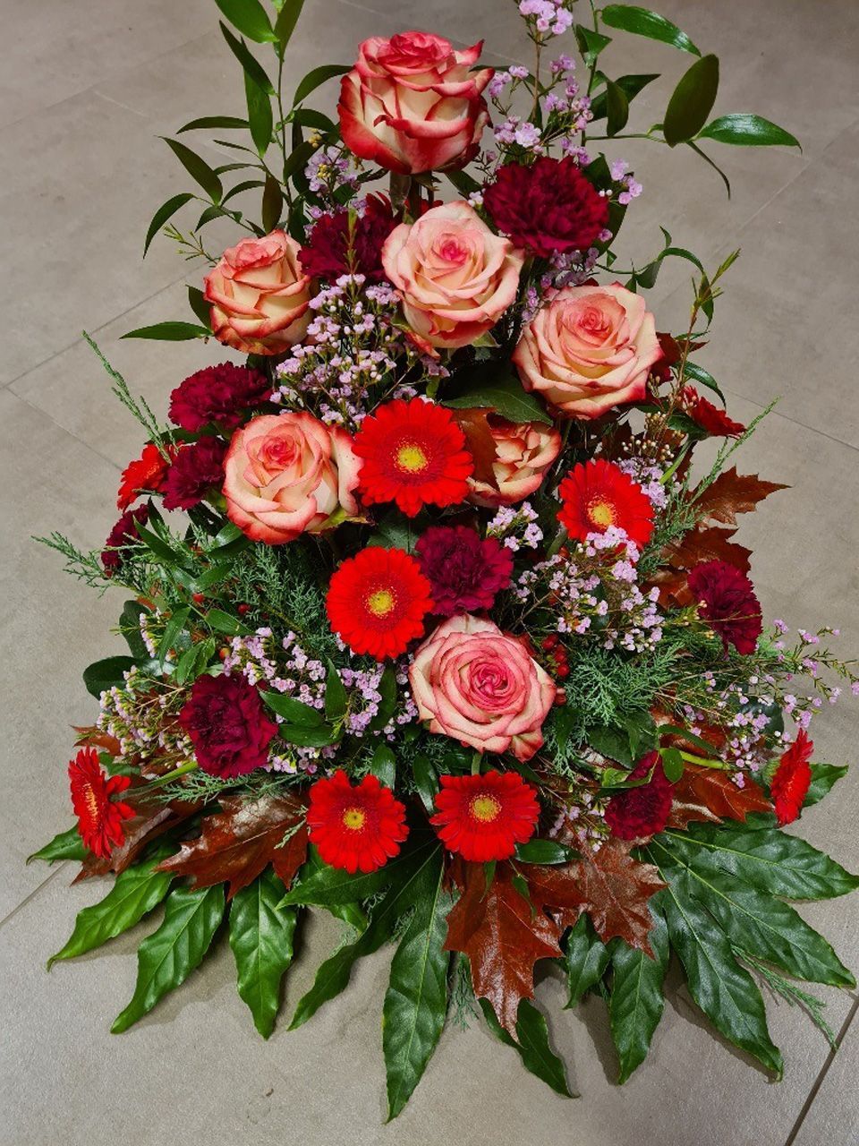 Bukett aus roten Blumen