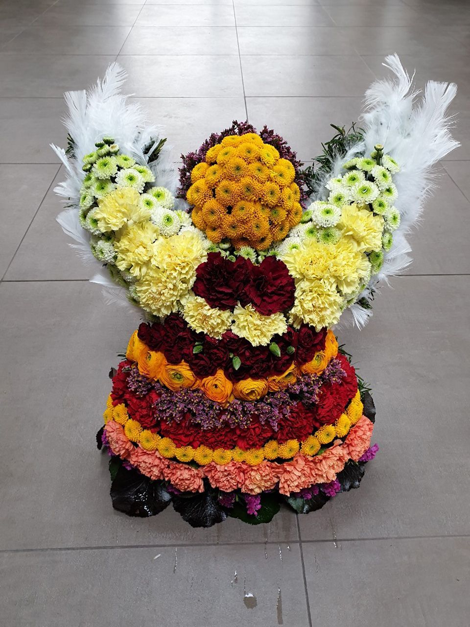 Sonderanfertigung im Form von einer Biene