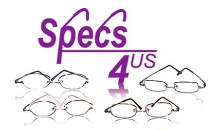 Lila „specs 4 us“-Logo mit Brillenabbildungen vor weißem Hintergrund.