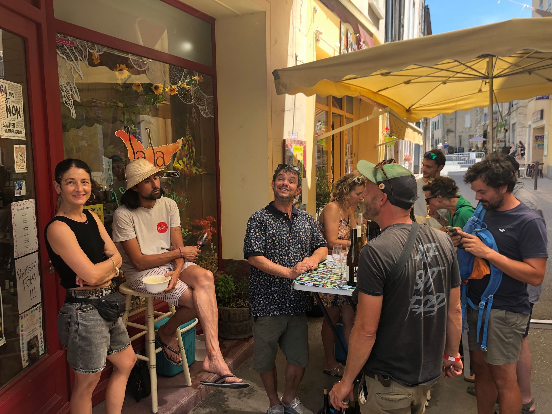 Salon des vins Mi Ivre Mi Raisin - Devant JaJa Culture