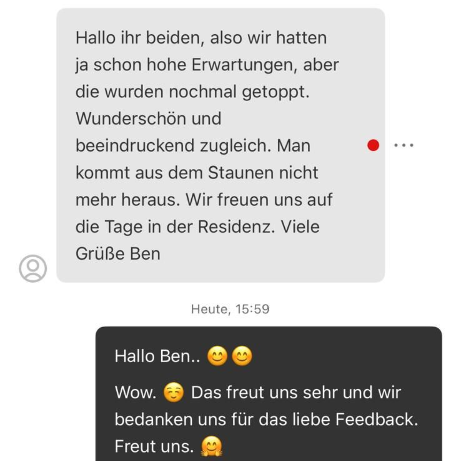 Screenshot eines Chats, in dem ein Hausbesuch gelobt wird, mit einer Antwort, die sich für das positive Feedback bedankt.