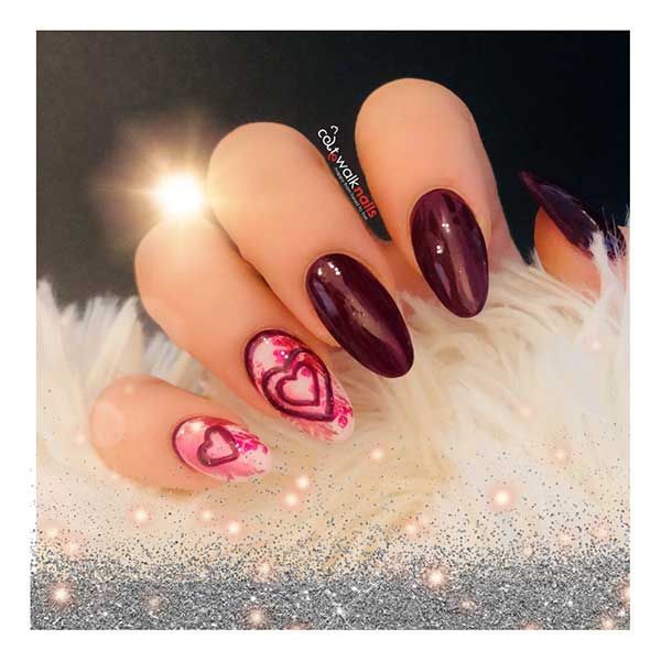 Μανικιούρ Μπορντό με σχέδια 