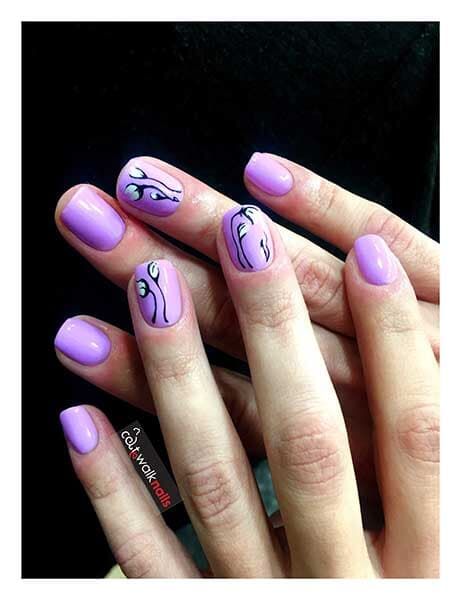 Μανικιούρ Μωβ Λιλά με σχέδια 