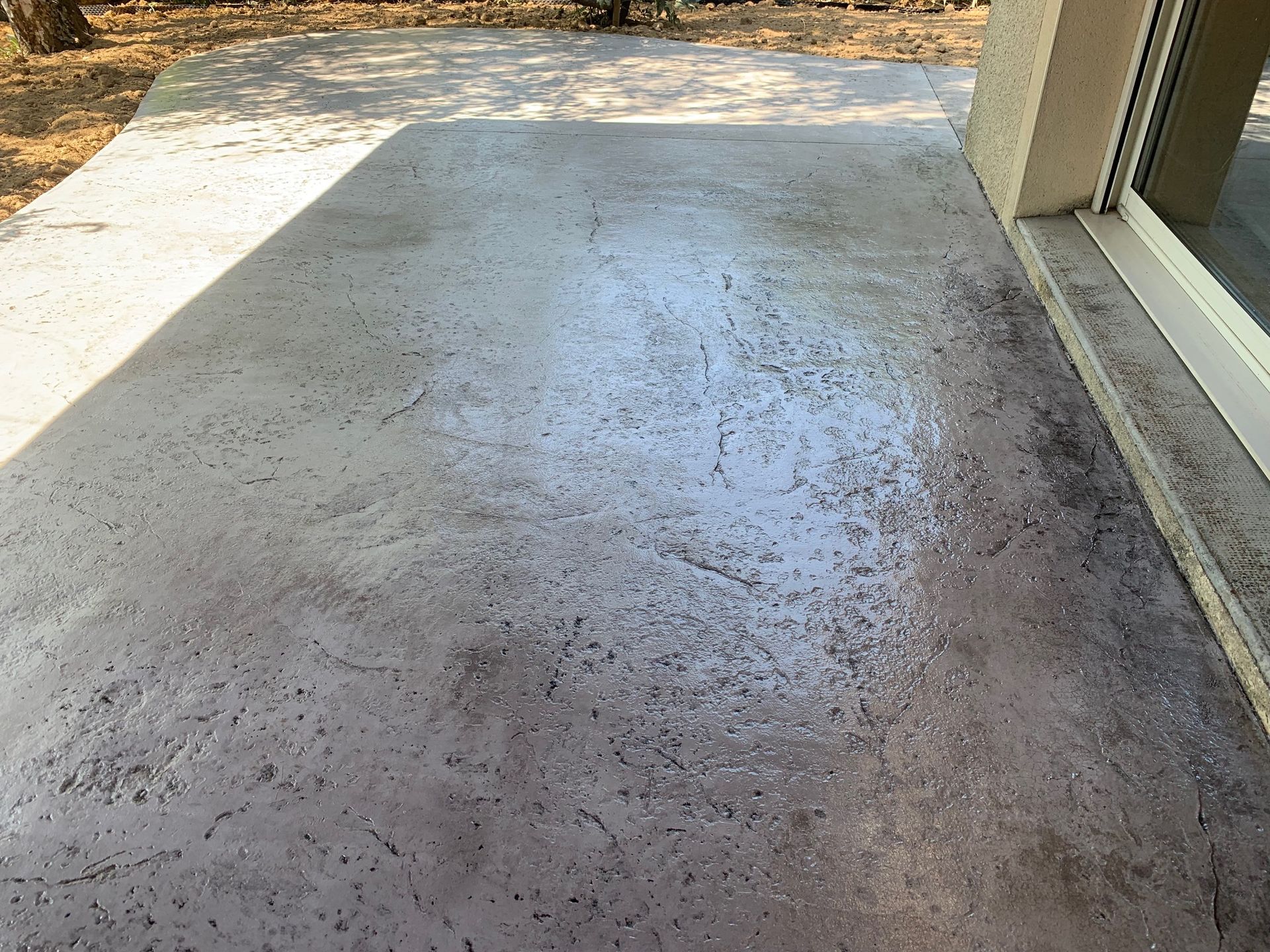 Cour en enrobé et pavé