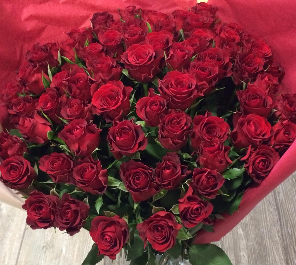 Serge Bellavary fleuriste, Bouquet de roses rouges au Pouliguen