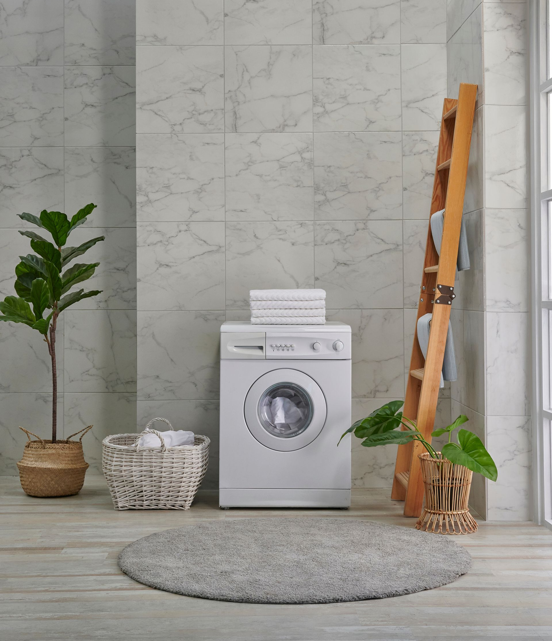 L'installation d'une machine à laver comprenant le hublot devant