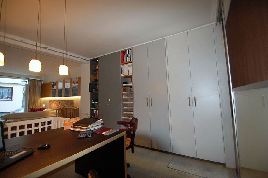 Einbauschrank im Ausstellungsraum