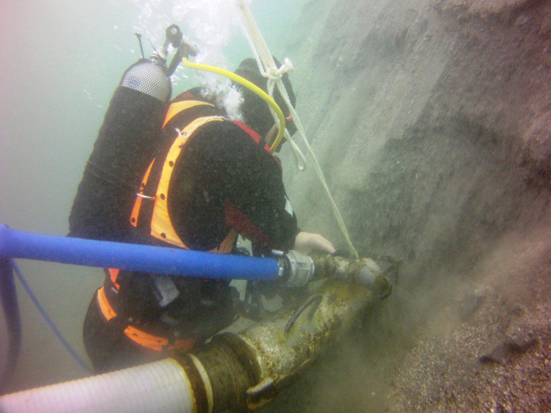 Dragage par pompage sous-marin