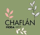 Logotipo para "Chafl&aacute;n Moda", que presenta hojas estilizadas en color rosa y blanco sobre fondo verde.