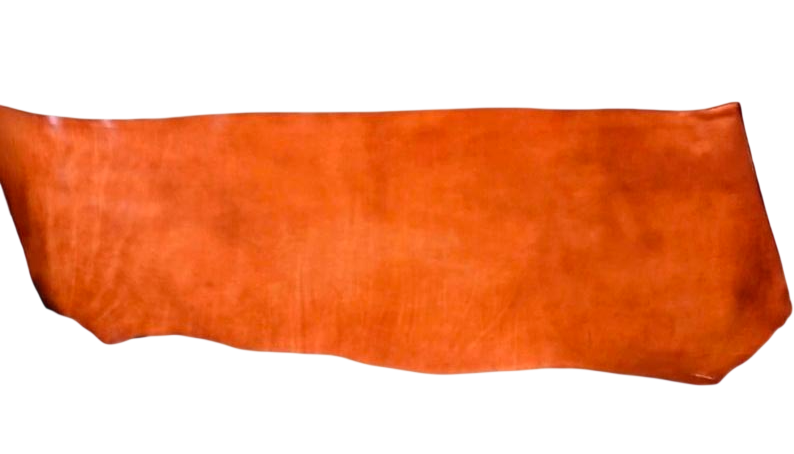 Franja de tela naranja irregular sobre fondo blanco