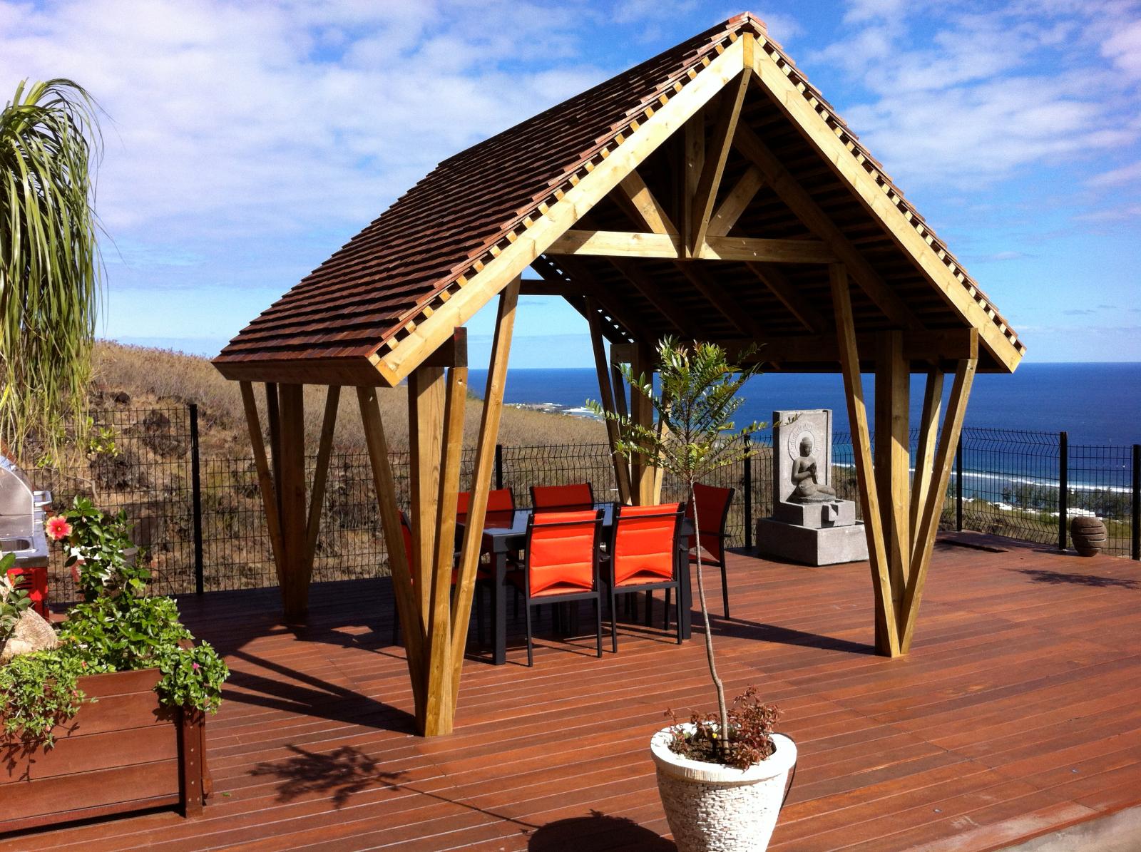 KIOSQUE LIGNE BOIS 974