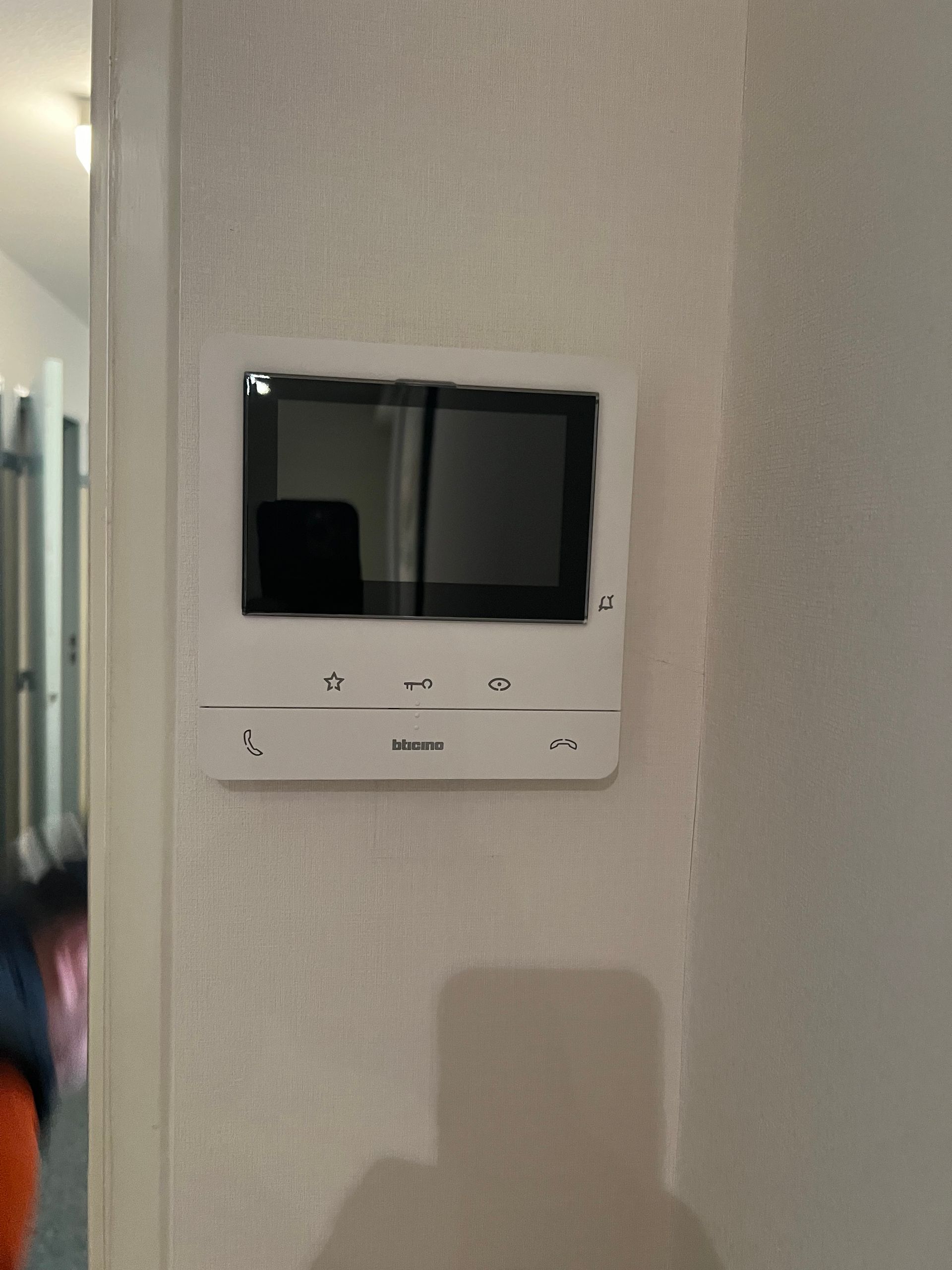 Visiophone à l'intérieur d'un appartement