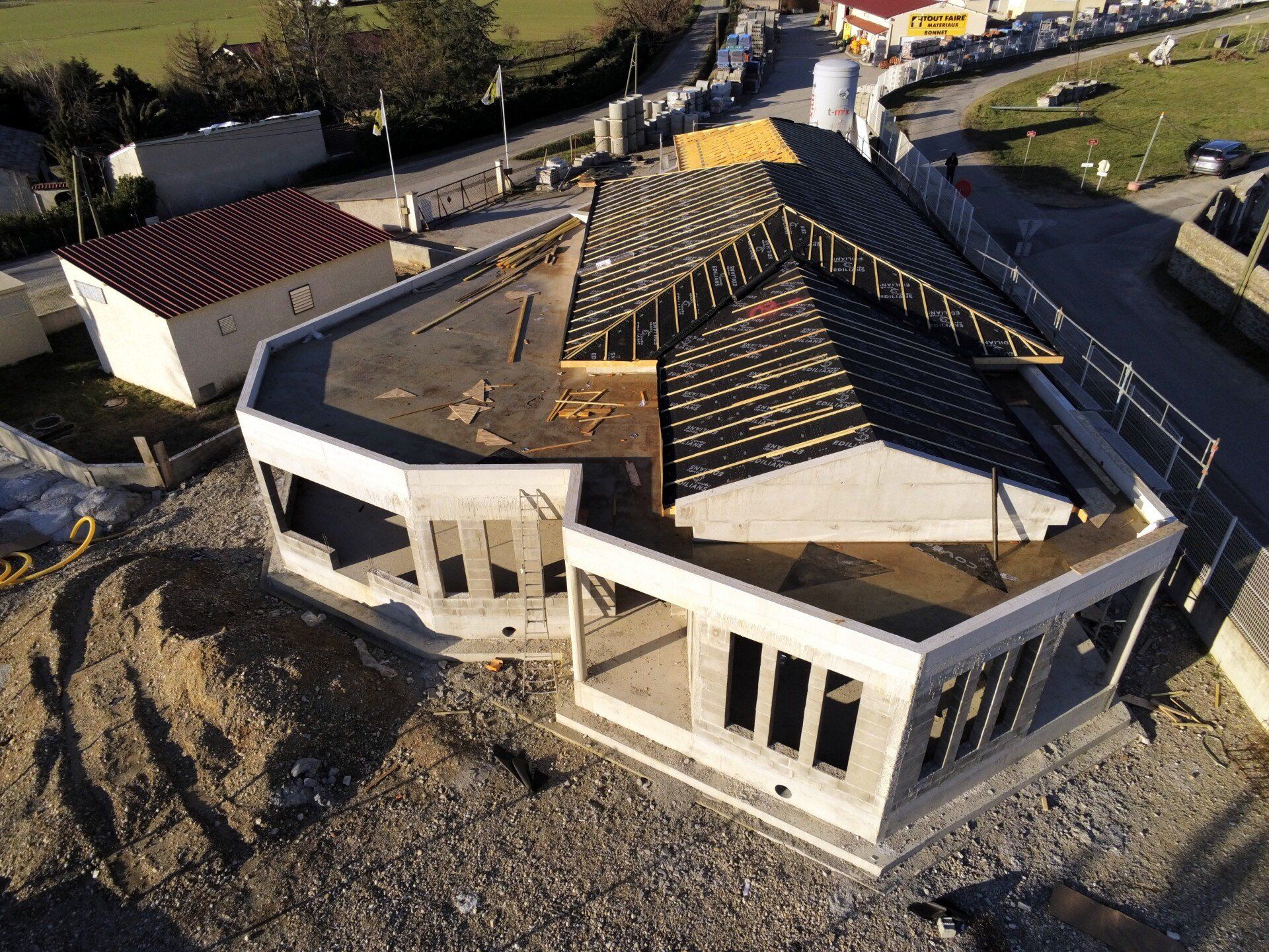 Maçonnerie générale proche de Romans-sur-Isère