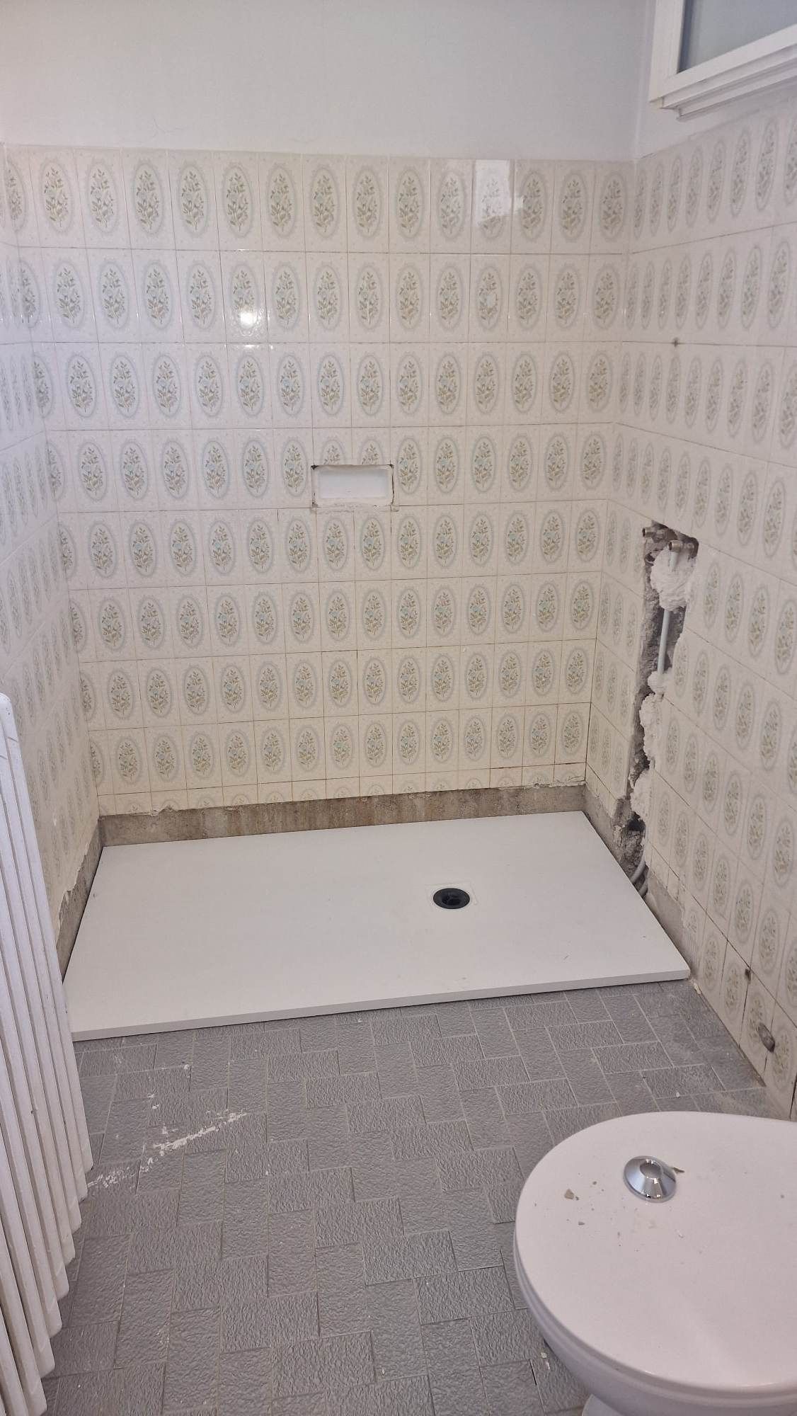 Une douche en cours de rénovation