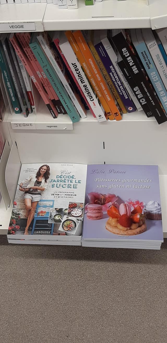 Livre sur étagère Lalie Pâtisse