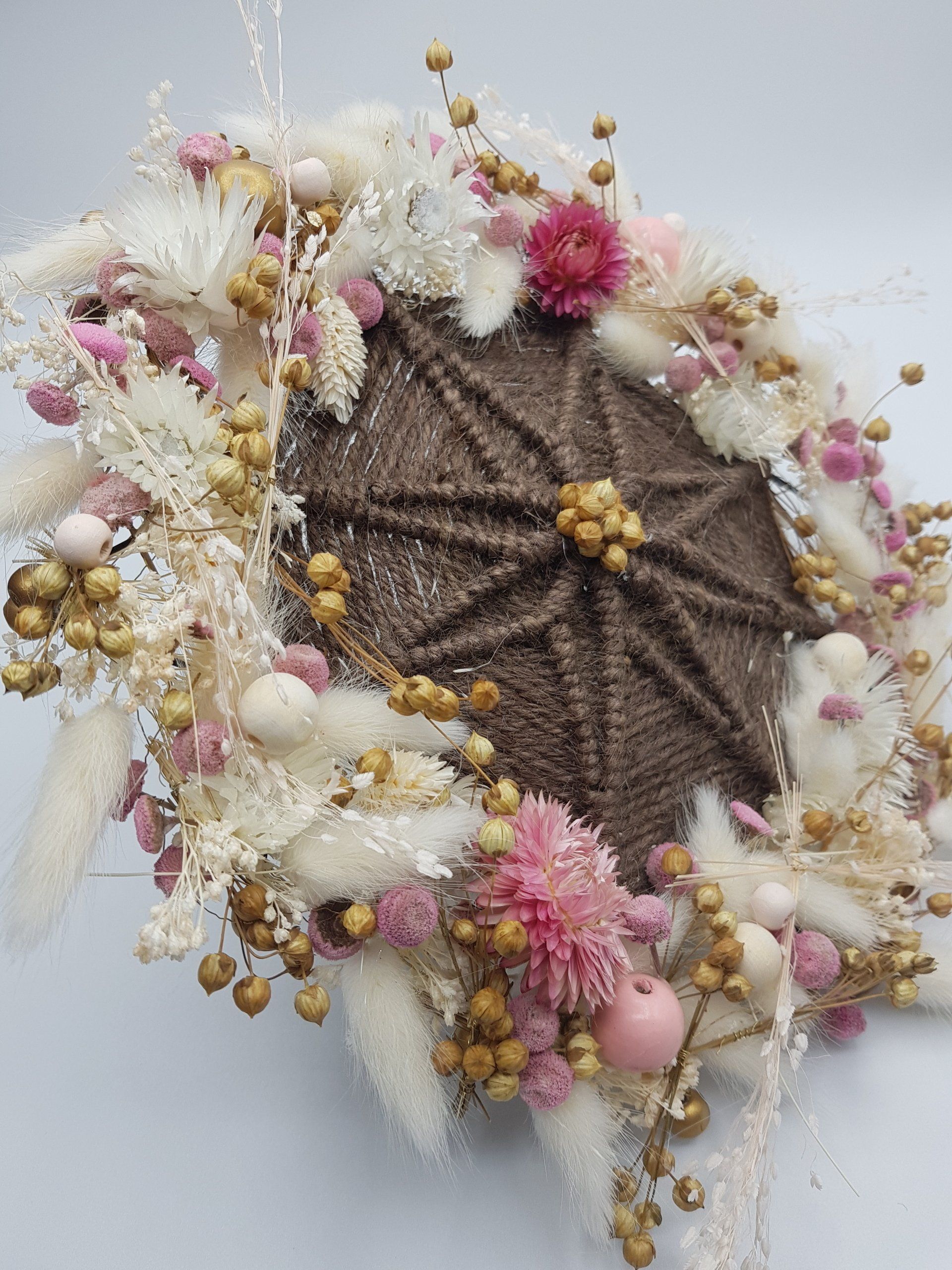 Création florale matériaux naturels