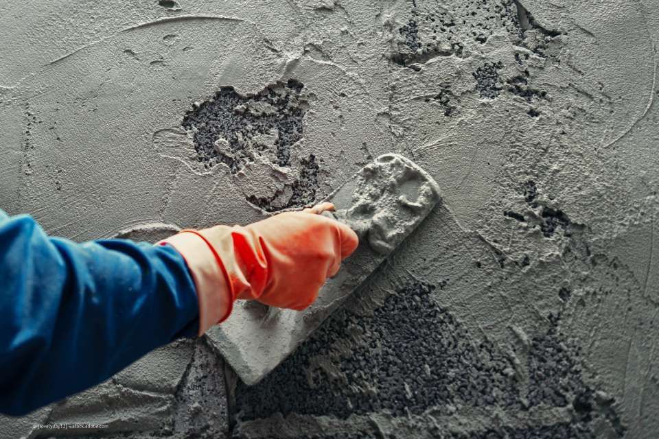 Ronny Mätzold Maurer- und Betonarbeiten – eine Wand wird neu verputzt