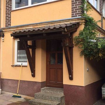 Eingangsdach