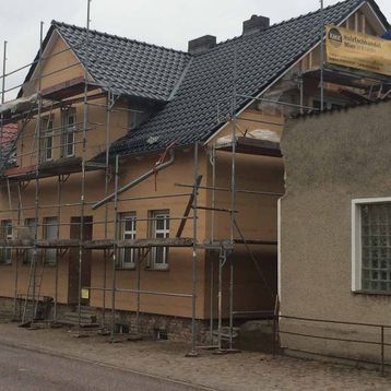 Fassadenarbeiten  bunt