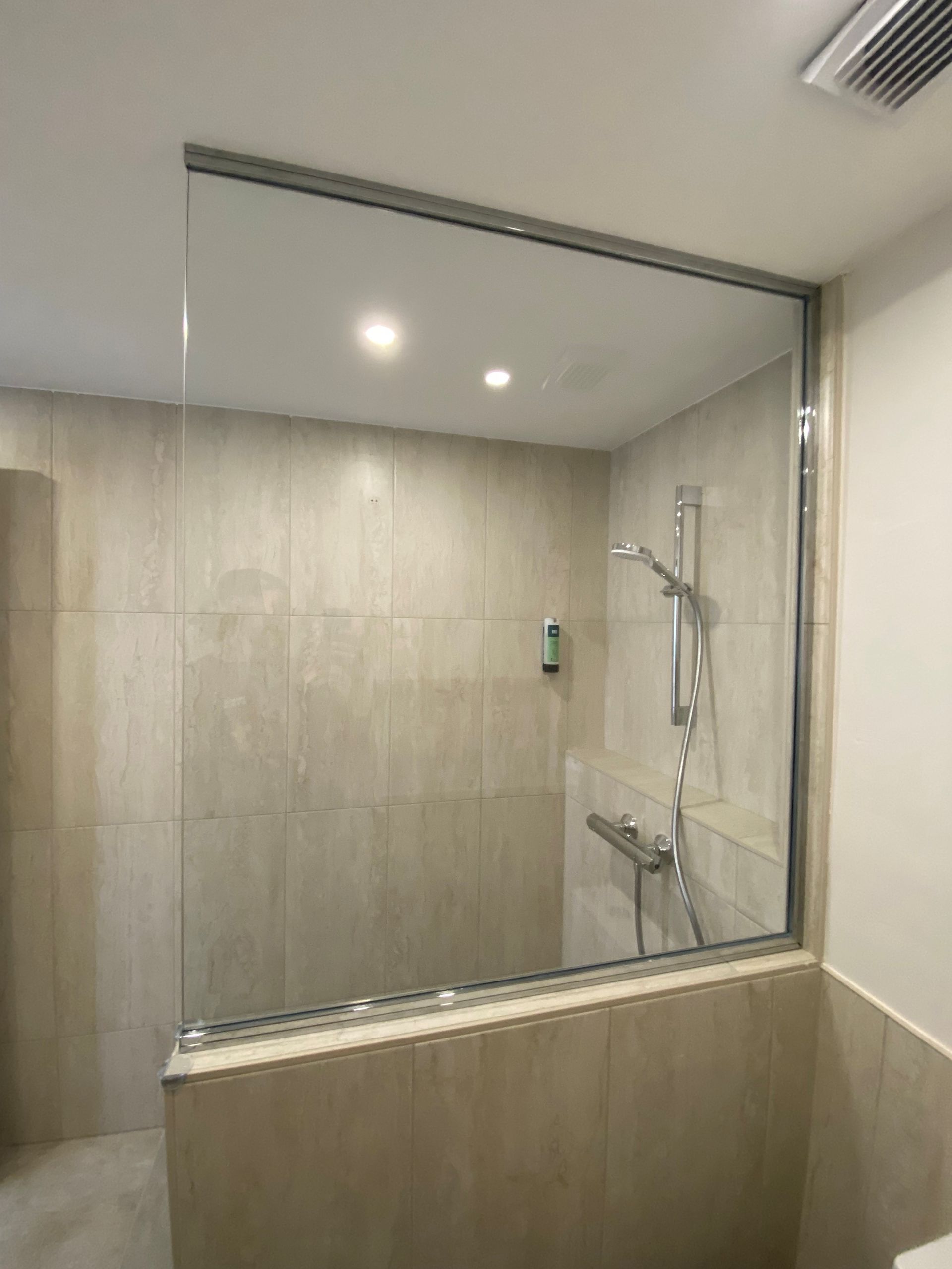 Paroi de douche en verre