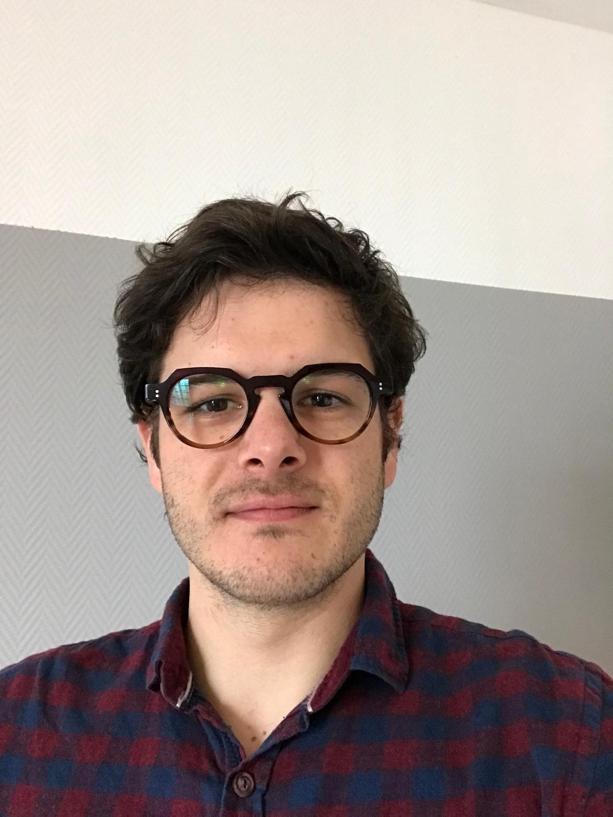 Ostéopathe, Romain Jousset