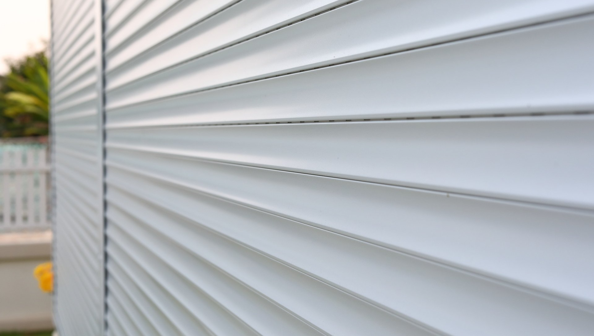 Installation d'une porte de bâtiment