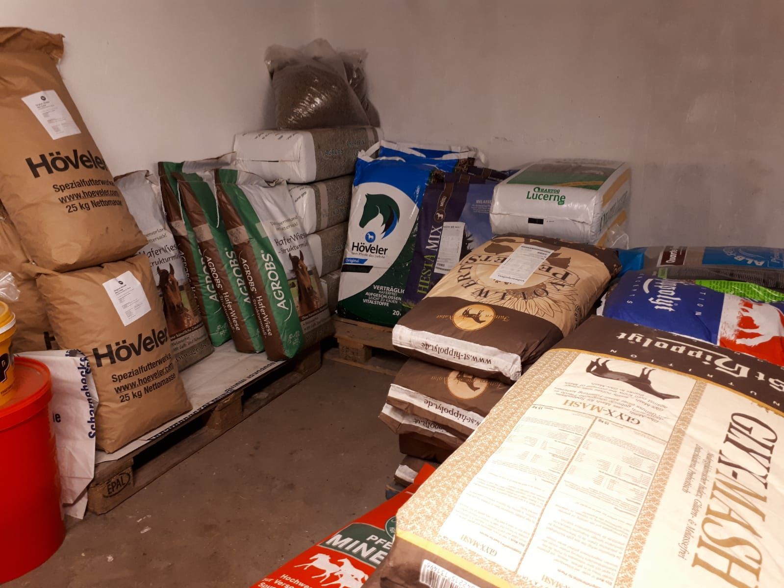 Futter und Referenz Bild Futtermittelhandel Oranienburg