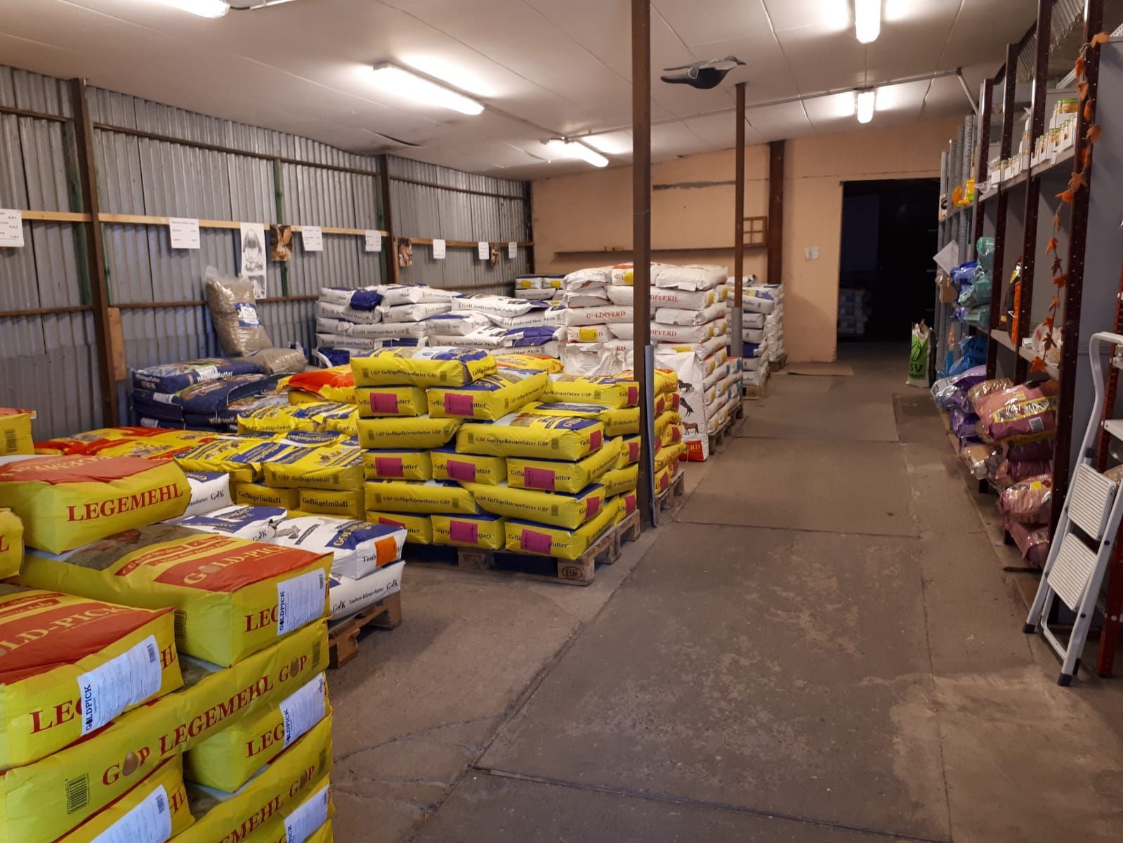 Futter und Referenz Bild Futtermittelhandel Oranienburg