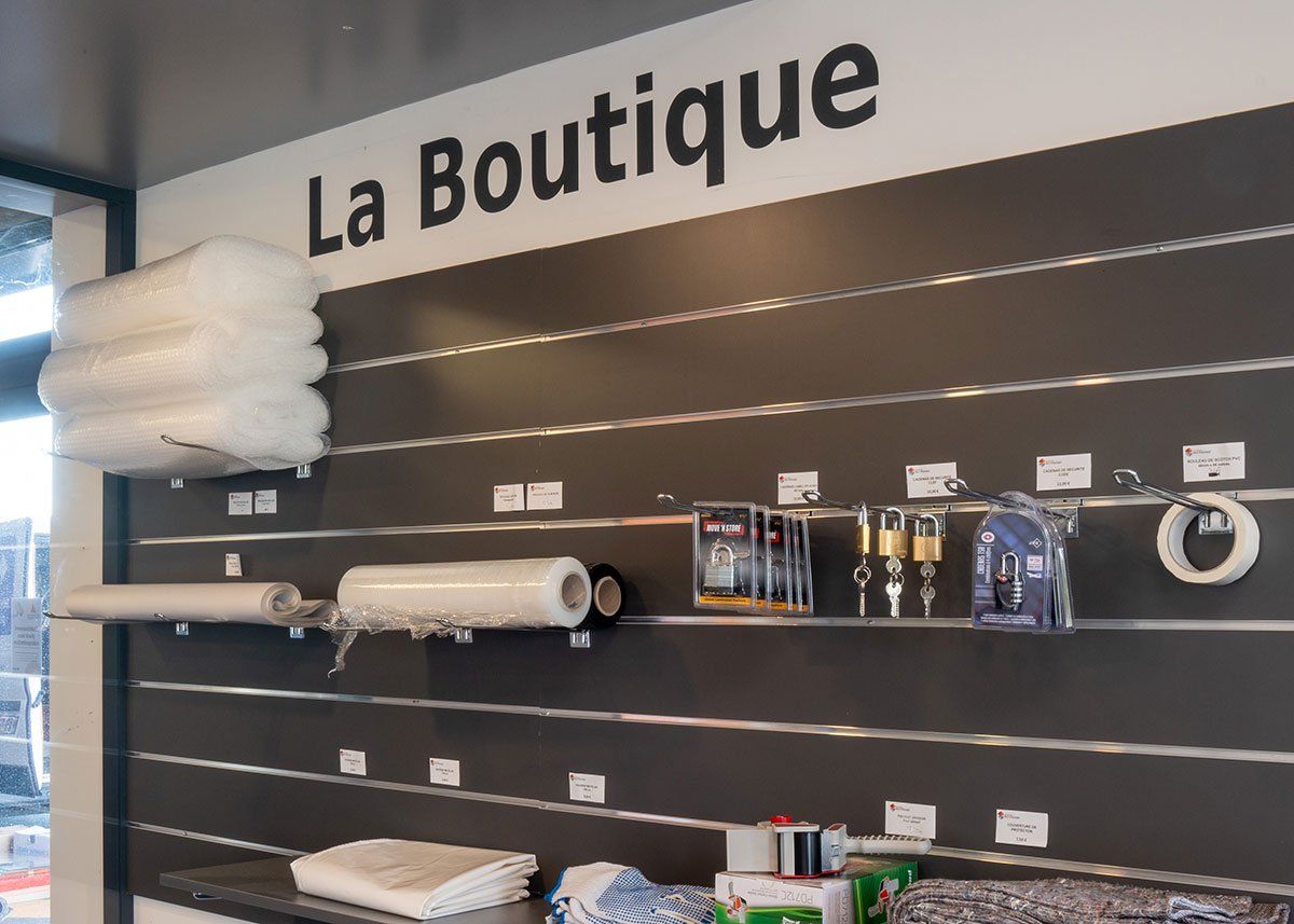 Papier bulle et accessoires dans la boutique d'Auvergne Self Stockage