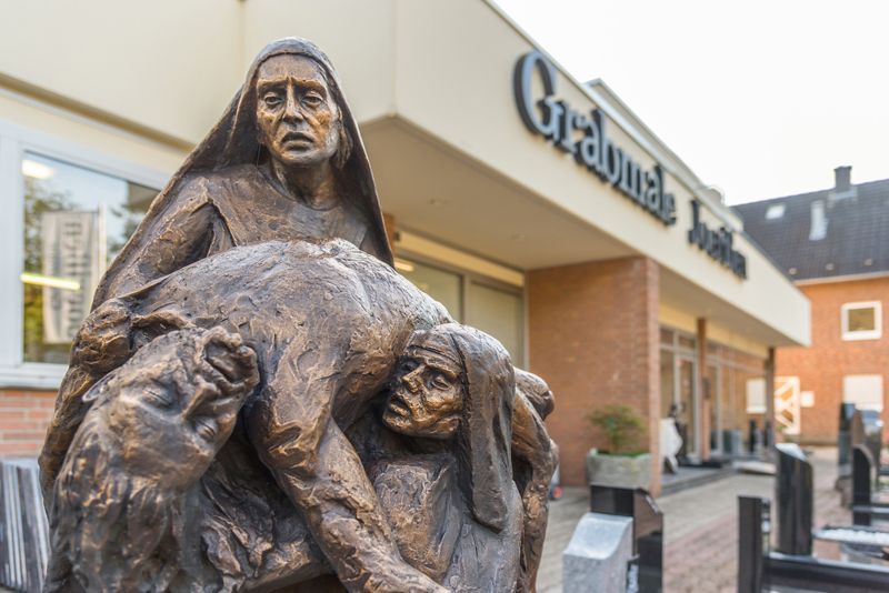 Grabmale | Joerißen Grabmale GmbH in Mönchengladbach und Wegberg