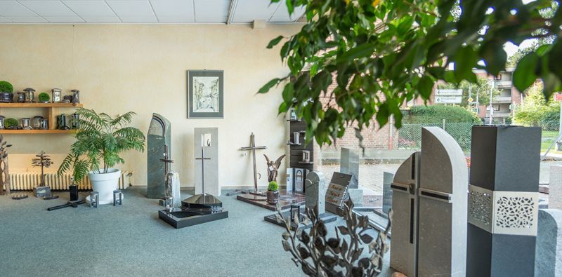 Grabschmuck | Joerißen Grabmale GmbH in Mönchengladbach und Wegberg