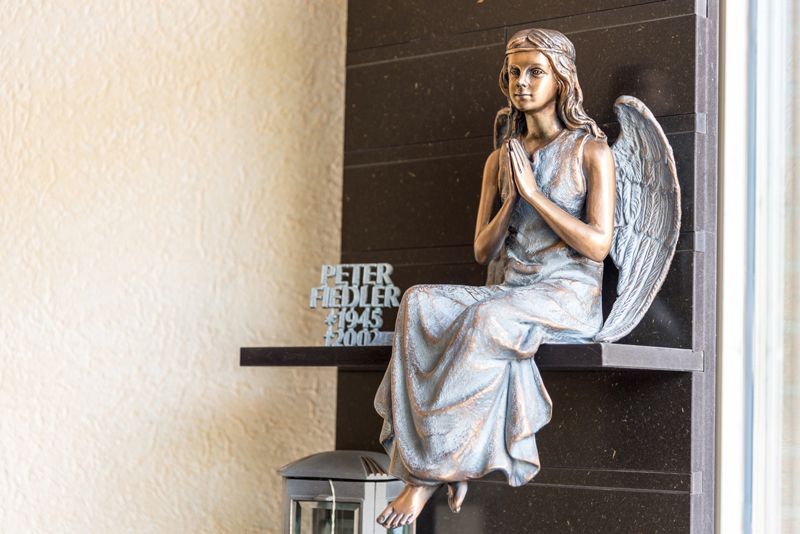 Grabschmuck | Joerißen Grabmale GmbH in Mönchengladbach und Wegberg