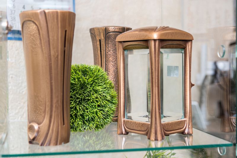 Grabschmuck | Joerißen Grabmale GmbH in Mönchengladbach und Wegberg