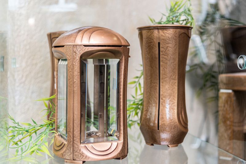 Grabschmuck | Joerißen Grabmale GmbH in Mönchengladbach und Wegberg