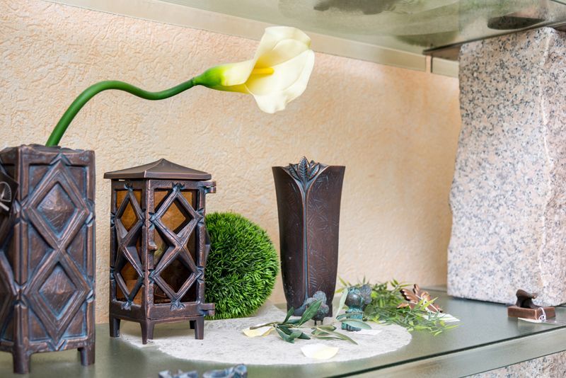 Grabschmuck | Joerißen Grabmale GmbH in Mönchengladbach und Wegberg