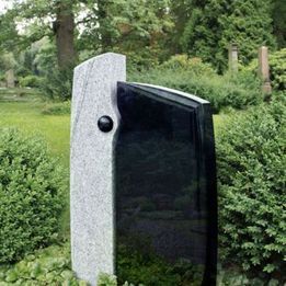 Grabsteine für Tiefengräber | Joerißen Grabmale GmbH in Mönchengladbach und Wegberg