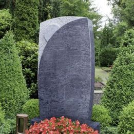 Grabsteine für Tiefengräber | Joerißen Grabmale GmbH in Mönchengladbach und Wegberg