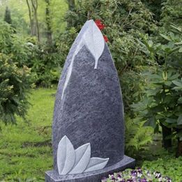 Grabsteine für Tiefengräber | Joerißen Grabmale GmbH in Mönchengladbach und Wegberg