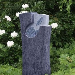 Grabsteine für Tiefengräber | Joerißen Grabmale GmbH in Mönchengladbach und Wegberg