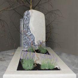 Grabsteine für Tiefengräber | Joerißen Grabmale GmbH in Mönchengladbach und Wegberg