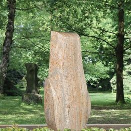 Grabsteine für Tiefengräber | Joerißen Grabmale GmbH in Mönchengladbach und Wegberg